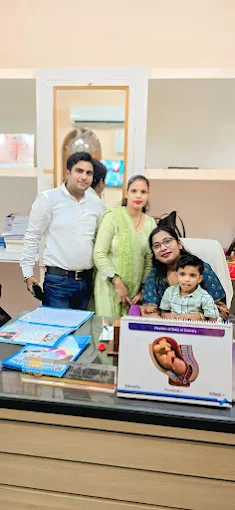 Pregnancy Care Consultation with Family
